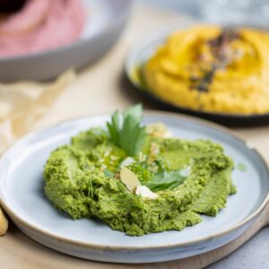 Gele curry hummus
